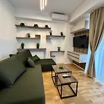 公寓 Downtown Riverside 斯科普里