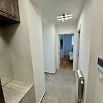 公寓 Downtown Riverside 斯科普里