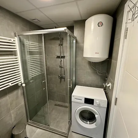 Downtown Riverside Apartment