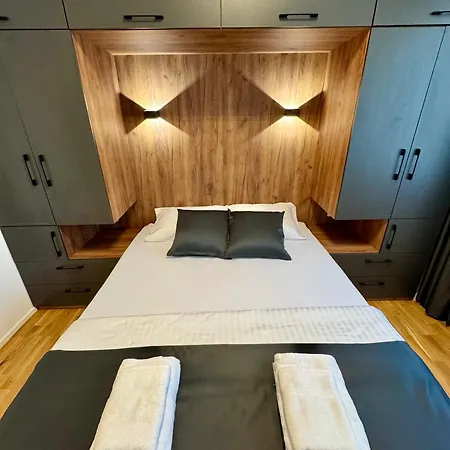 Downtown Riverside Apartment Skopje