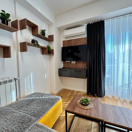 Downtown Riverside Apartment