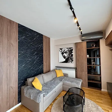 Downtown Riverside Apartment