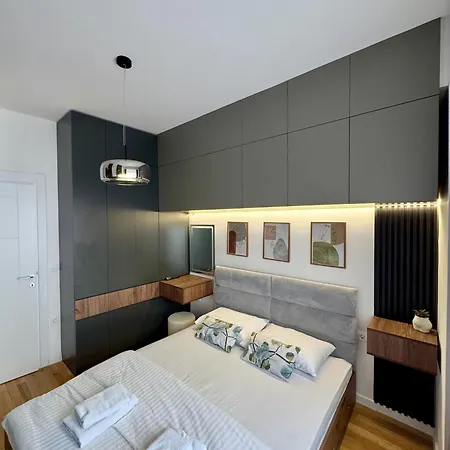 Downtown Riverside Apartment