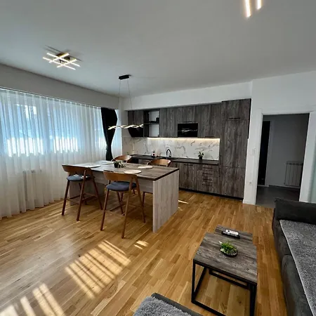 Apartment Downtown Riverside *