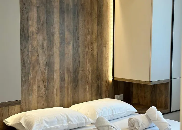 Downtown Riverside * Szkopje