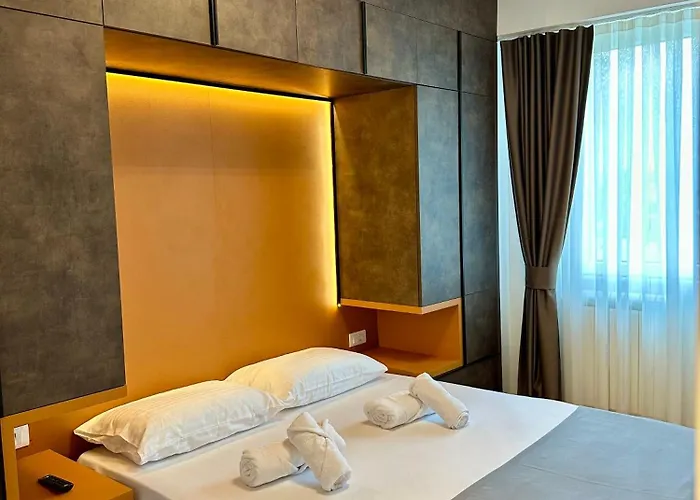 Downtown Riverside Apartman