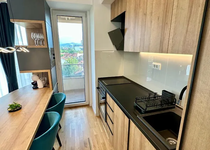 Downtown Riverside Apartman *