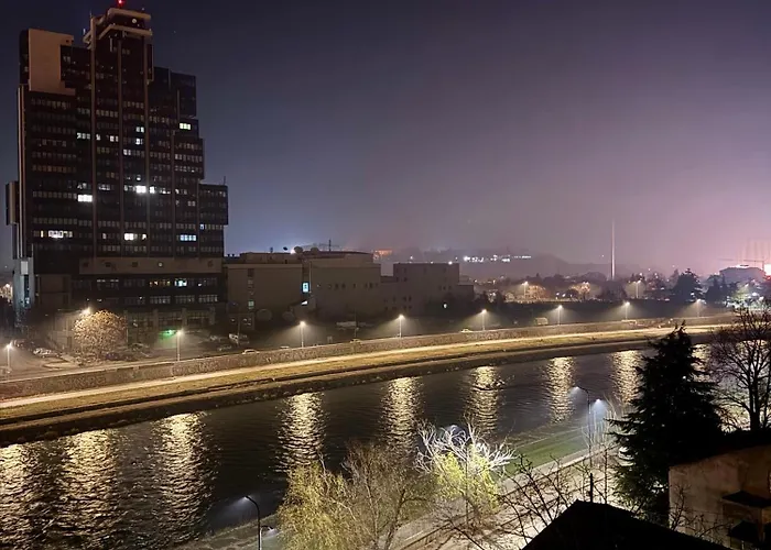 Downtown Riverside Apartament *