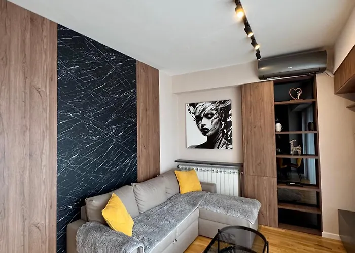 Downtown Riverside Apartman