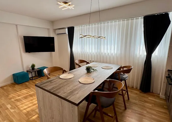 Downtown Riverside * Skopje